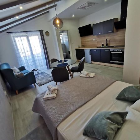 New Nikolina 4 Star Apartamento Mali Lošinj Exterior foto