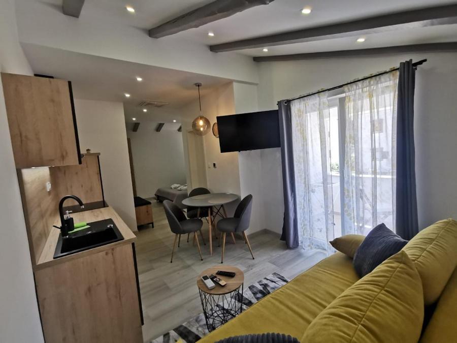 New Nikolina 4 Star Apartamento Mali Lošinj Exterior foto